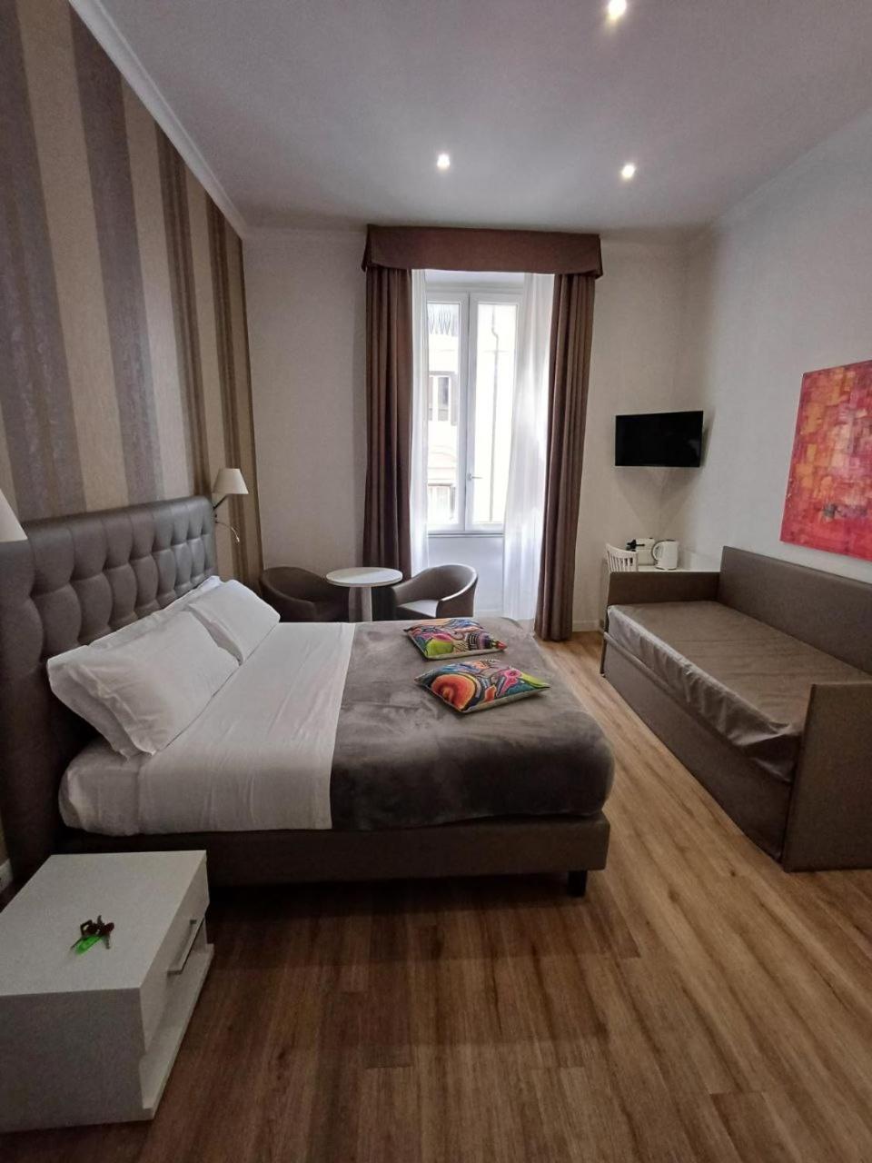 Guest house Triple Big Amazing View, For Two O Three Person, In Center Of *